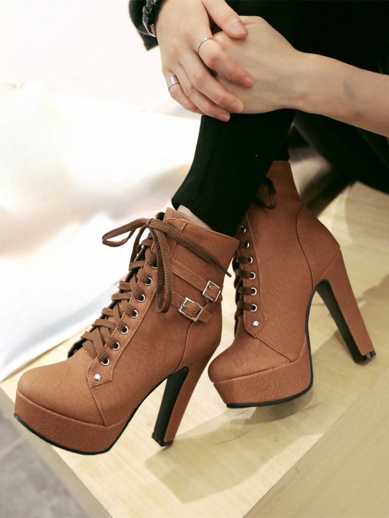 Women's Chunky Heel Short Boots, Waterproof Platform, High Heel, Lace-up Motorcycle Boots Brown