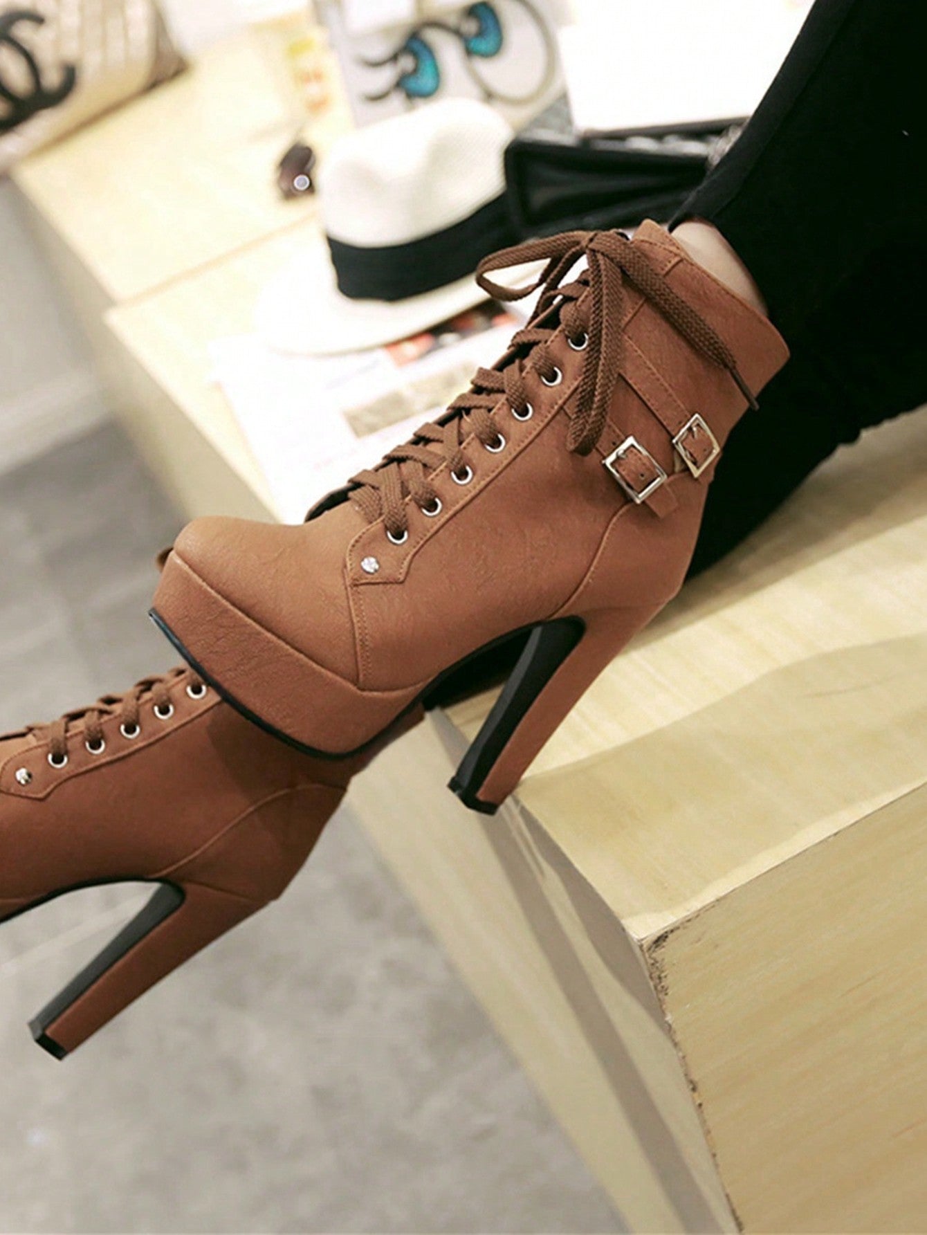 Women's Chunky Heel Short Boots, Waterproof Platform, High Heel, Lace-up Motorcycle Boots Brown