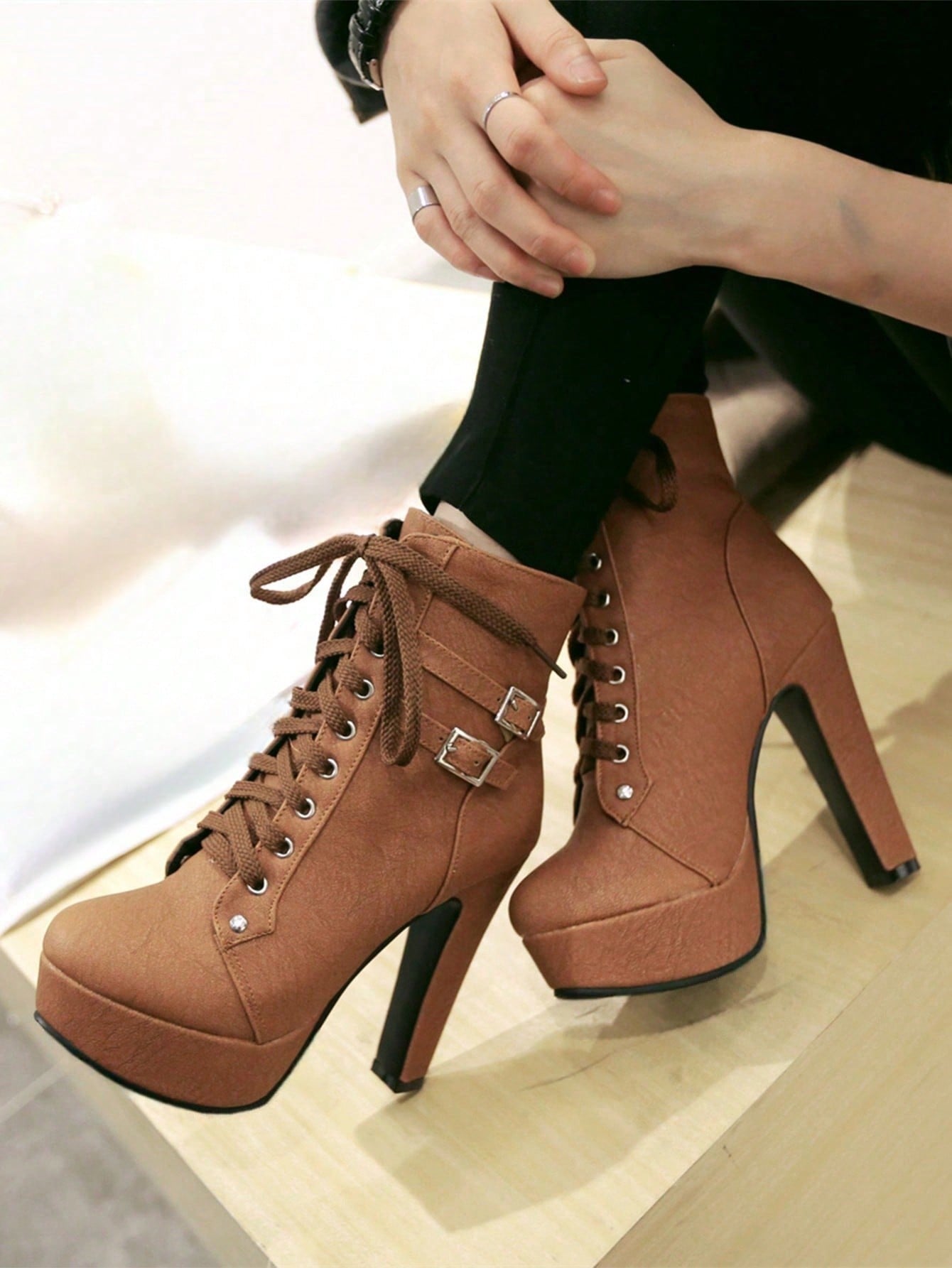 Women's Chunky Heel Short Boots, Waterproof Platform, High Heel, Lace-up Motorcycle Boots Brown
