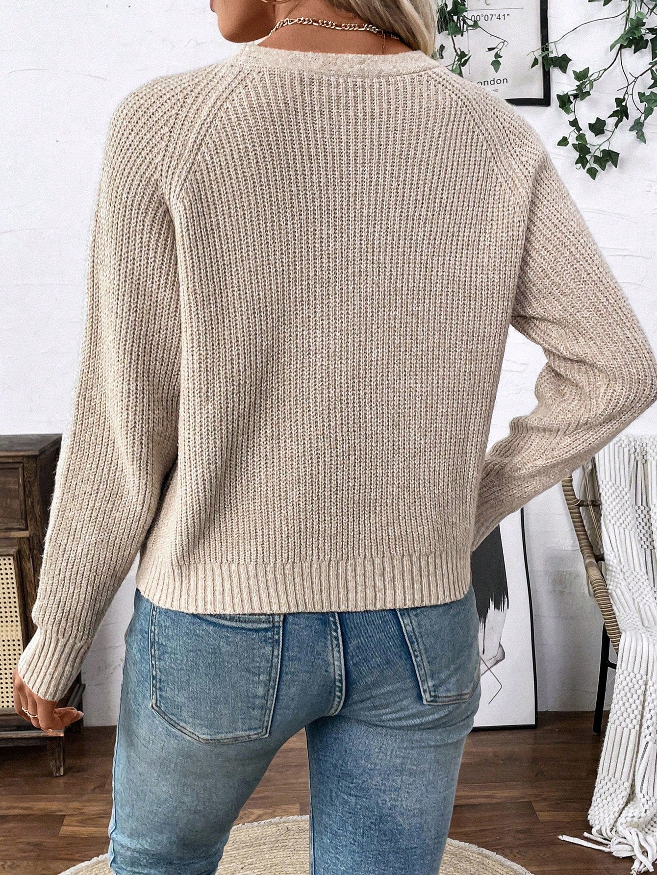 SHEIN LUNE Versatile V-Neck Cardigan Sweater For Women, Loose And Simple Style,Long Sleeve Tops Apricot