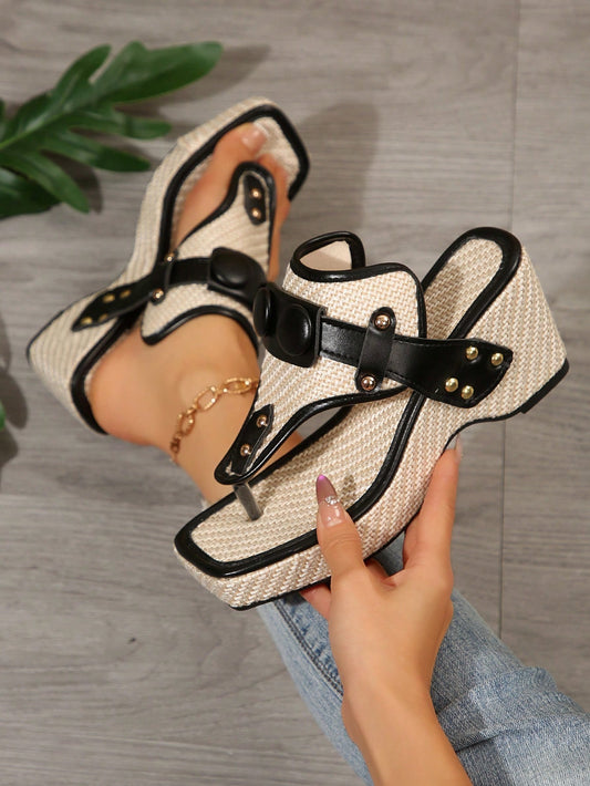 Plus Size Women's Rivet Thong Spring/Summer Platform Square Toe Sandals Beige